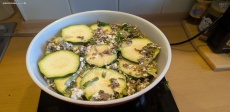 Hochbeet außer Kontrolle und Riesenzucchini